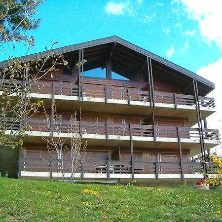 Zenith No 303 Apartment *